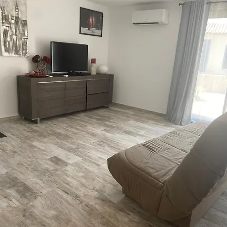 F3 Algajola Les Pieds Dans L Eau Apartamento *